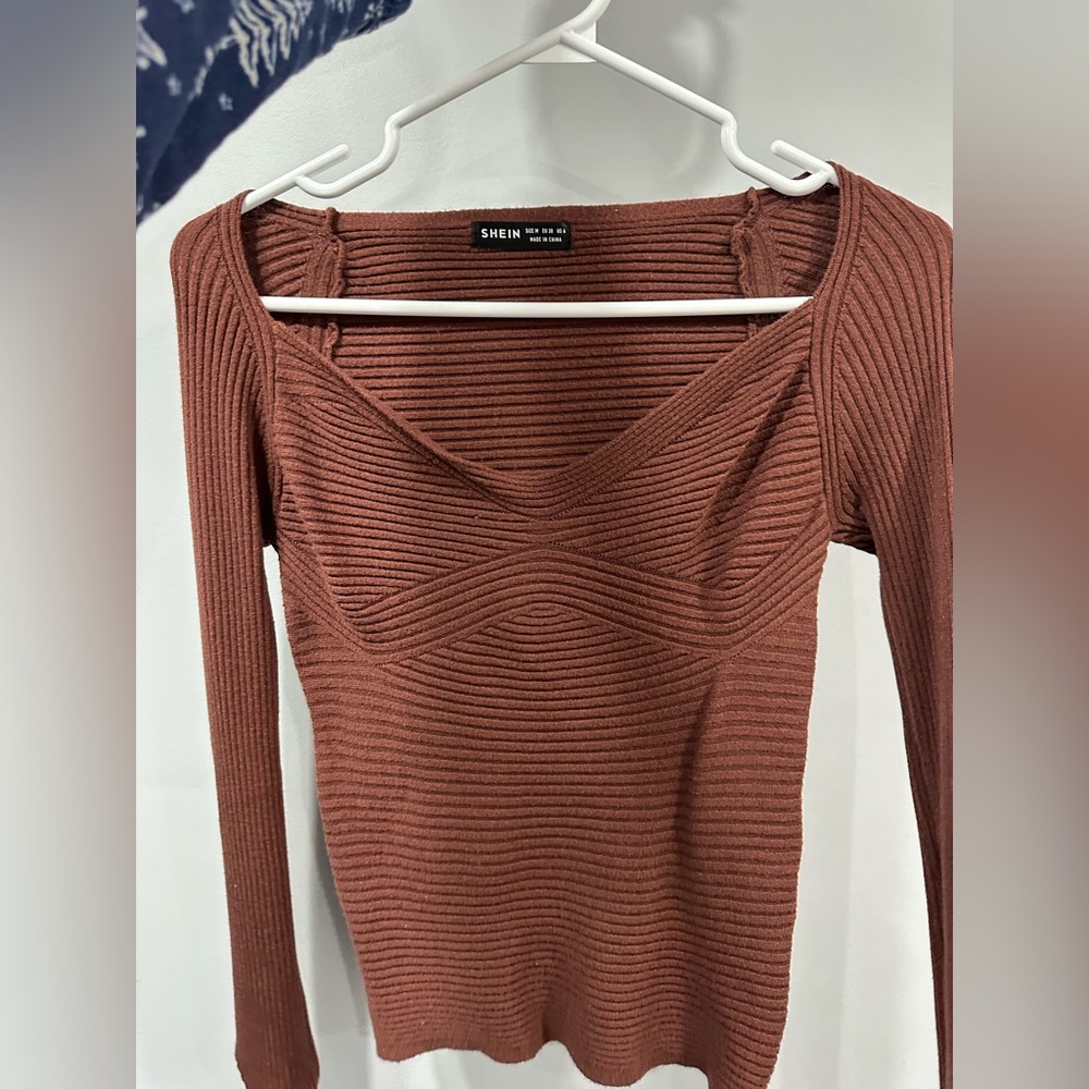 Unity Ribbed Knit Fitted Sweater - Picture 3 of 5
